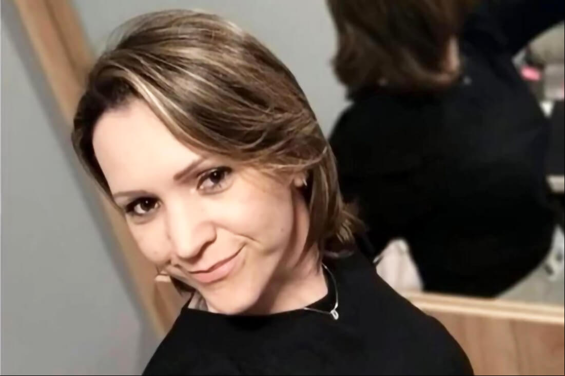Capa Mulher presa por envenenamento de bolo é encontrada morta