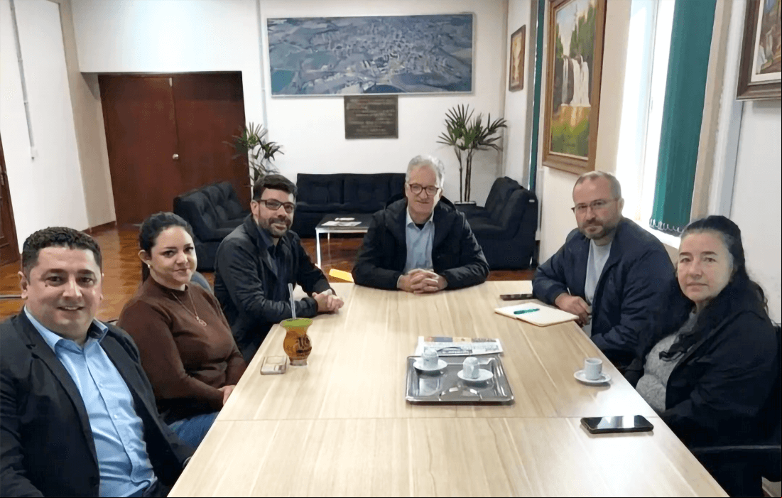 Capa Encontro no gabinete do prefeito de Palmeira das Missões trata de parcerias com a UFSM
