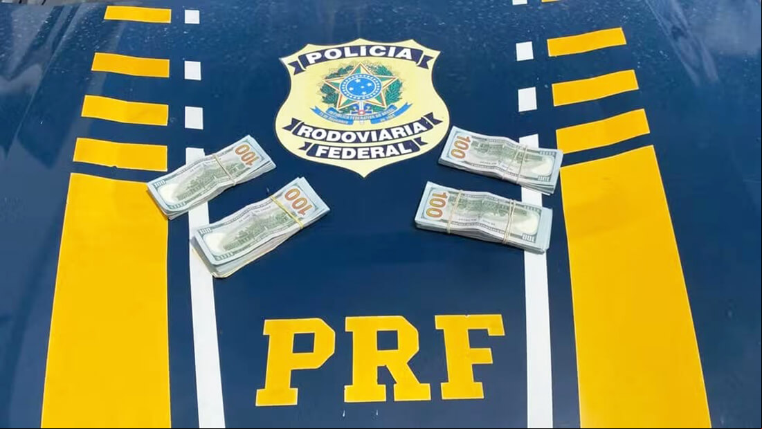Capa Pai e filho naturais de Frederico Westphalen são abordados levando 37,5 mil dólares nas cuecas e nos bolsos